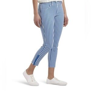 NWT HUE Striped Denim Capris